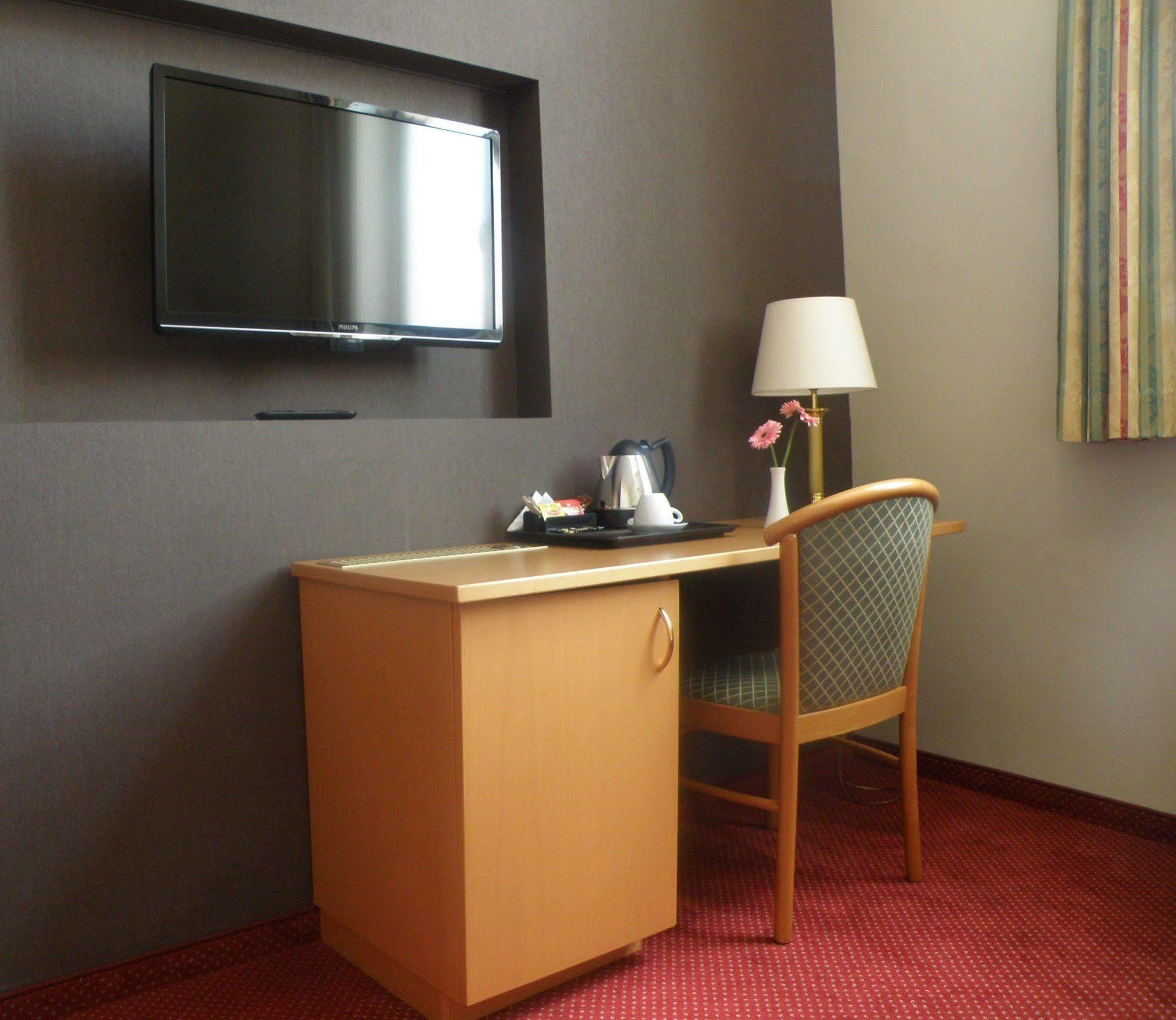 Albion Hotel Ипр Экстерьер фото