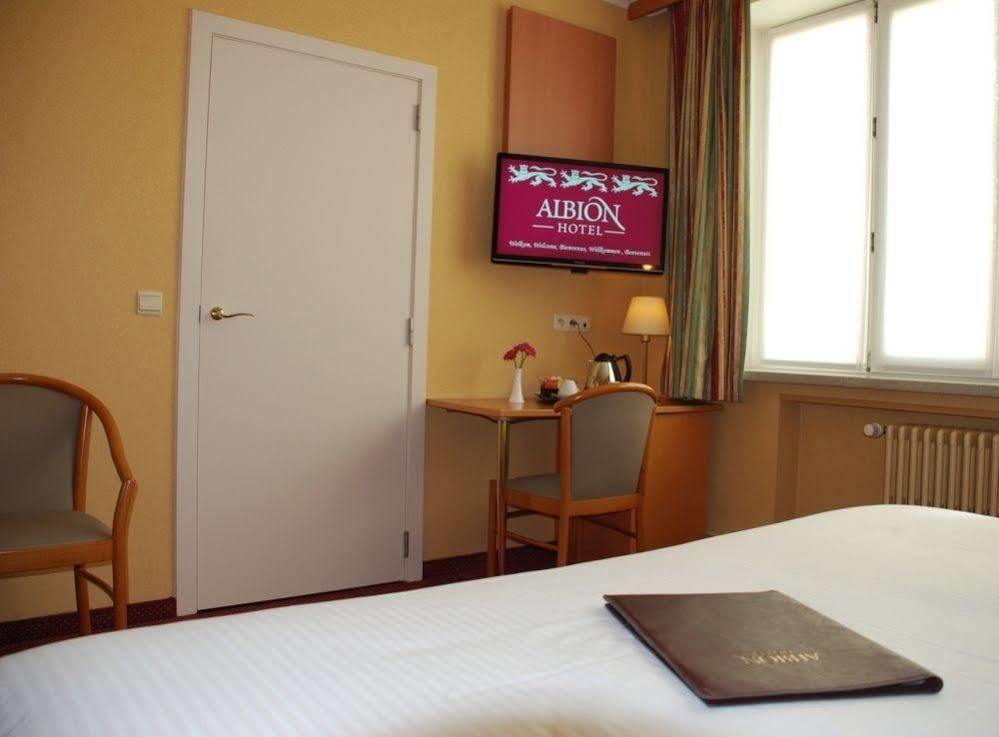 Albion Hotel Ипр Экстерьер фото