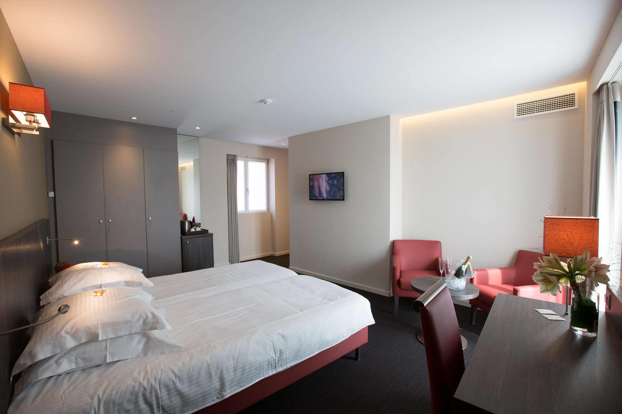 Albion Hotel Ипр Экстерьер фото